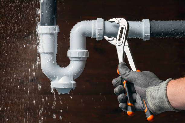 Professional Sewer Line Repair technician working in Copeland, FL
